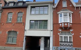 Hollandia City House